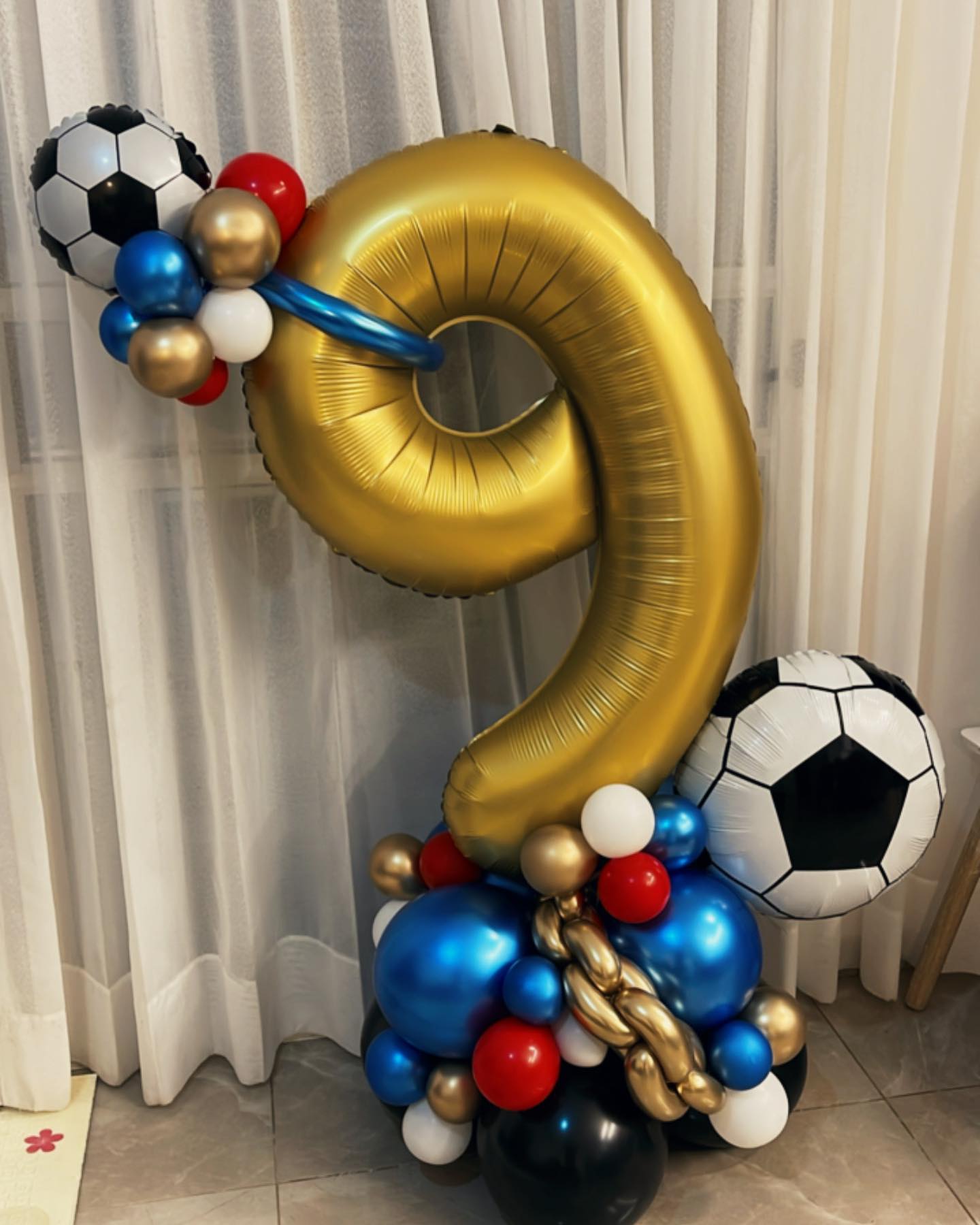 סידור בלונים לכל אירוע 🪩