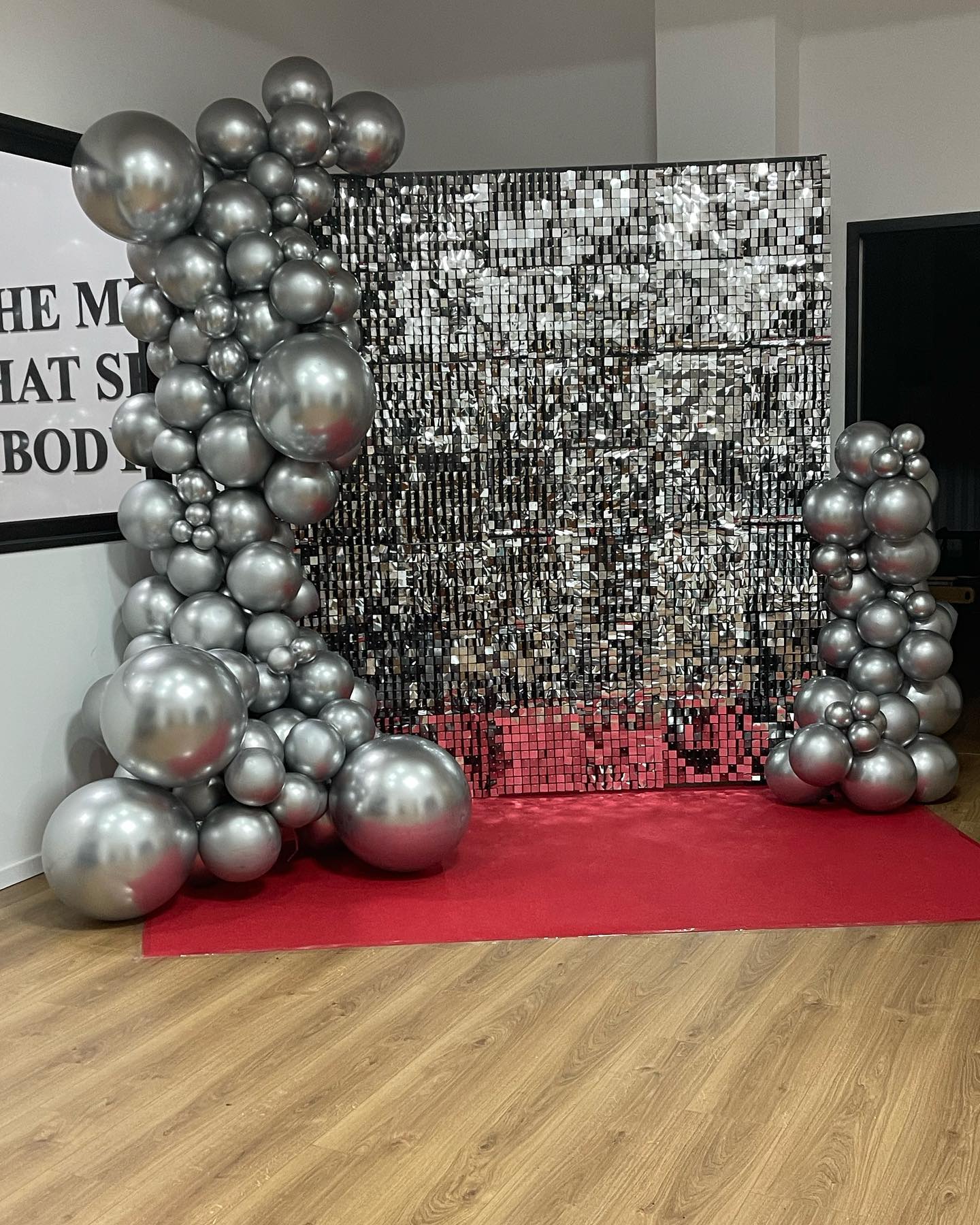 ועוד קיר הסטרי מנצנץ!