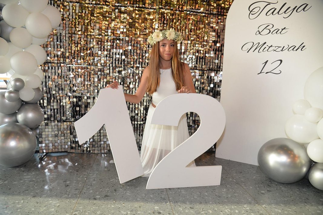 קיר צילום לבת מצווה של טליה💖