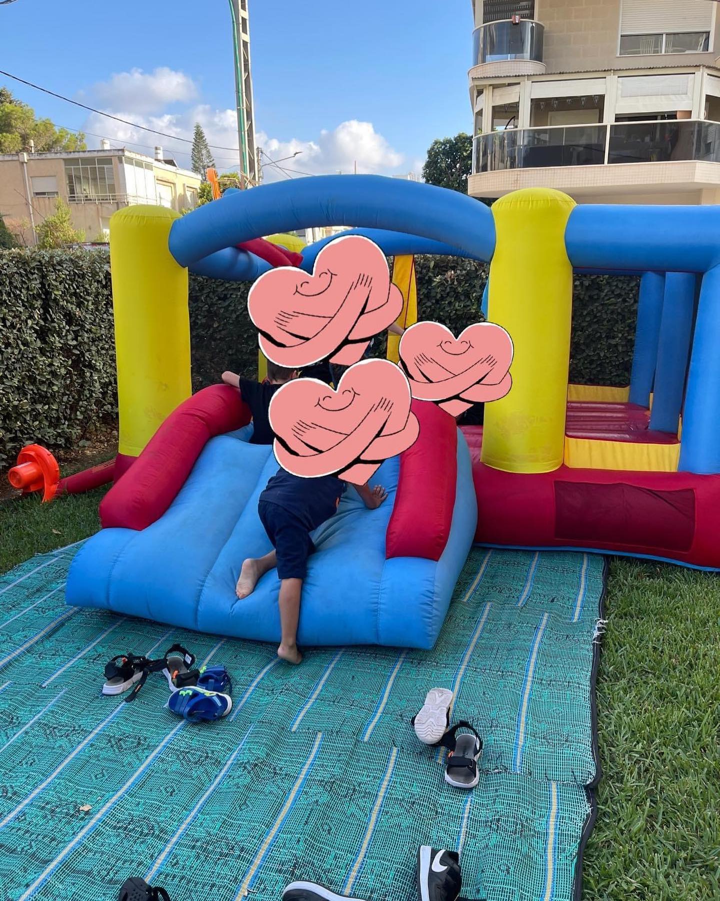 כשאני מקבלת חיבוק בסוף האירוע מהילד יום הולדת 
זה הכי מרגש ו